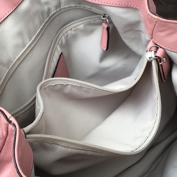 EUC Super, Super Gorgeous Pink COACH Handbag - Picture 9 of 12